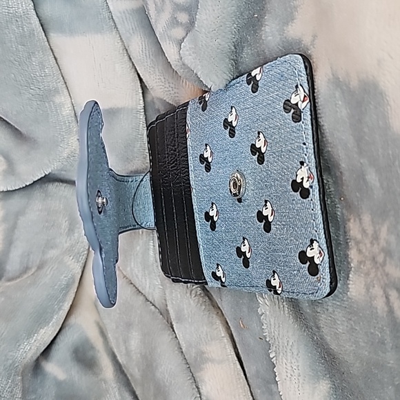 NWT Disney Parks Mickey Mouse Card Holder Wallet. - Picture 5 of 6